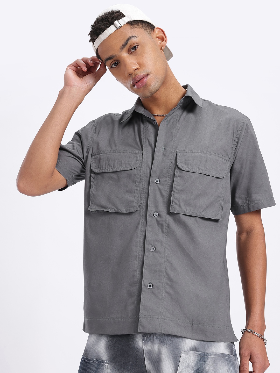 

glitchez Laidback Comfort Pure Cotton Pocket Detailing Relaxed Fit Casual Shirt, Grey