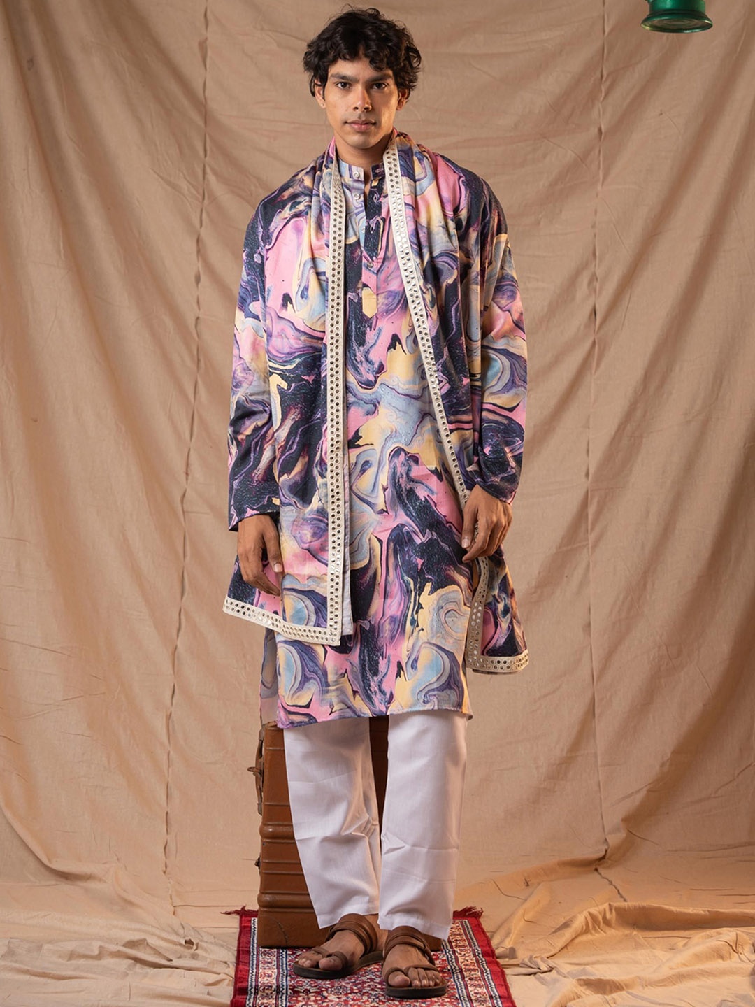 

5 Stitch Men Quirky Printed Kurta, Multi