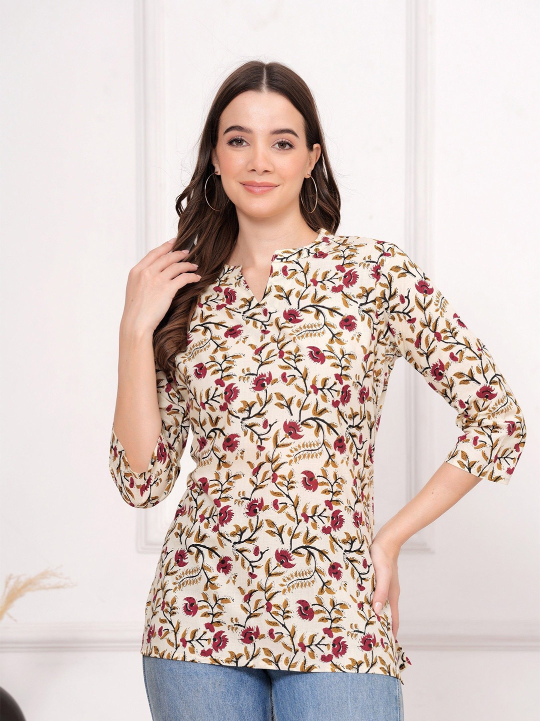 

UT Venero Floral Print Mandarin Collar Roll-Up Sleeves Cotton Top, Beige