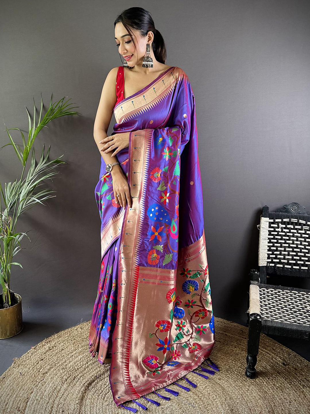 

LeeliPeeri Designer Woven Design Zari Silk Blend Paithani Saree, Purple