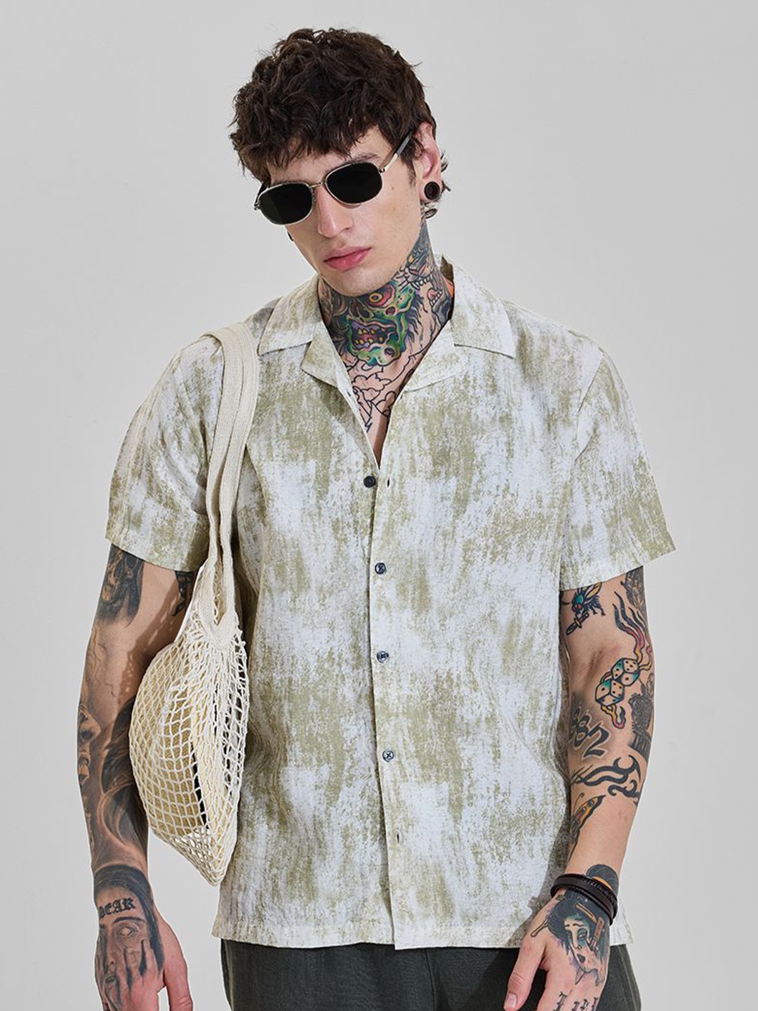 

Snitch Men Boxy Opaque Printed Casual Shirt, Green