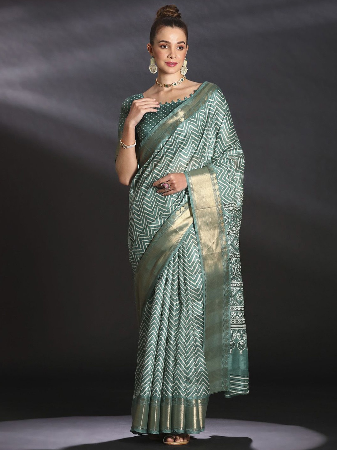 

Anouk Rustic Zari Art Silk Sungudi Saree, Sea green