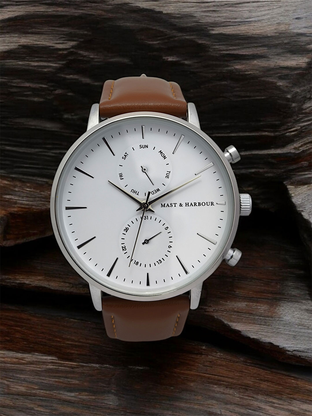

Mast & Harbour Men Brass Dial & Leather Straps Analogue Watch MPMHI-008-SS, Silver
