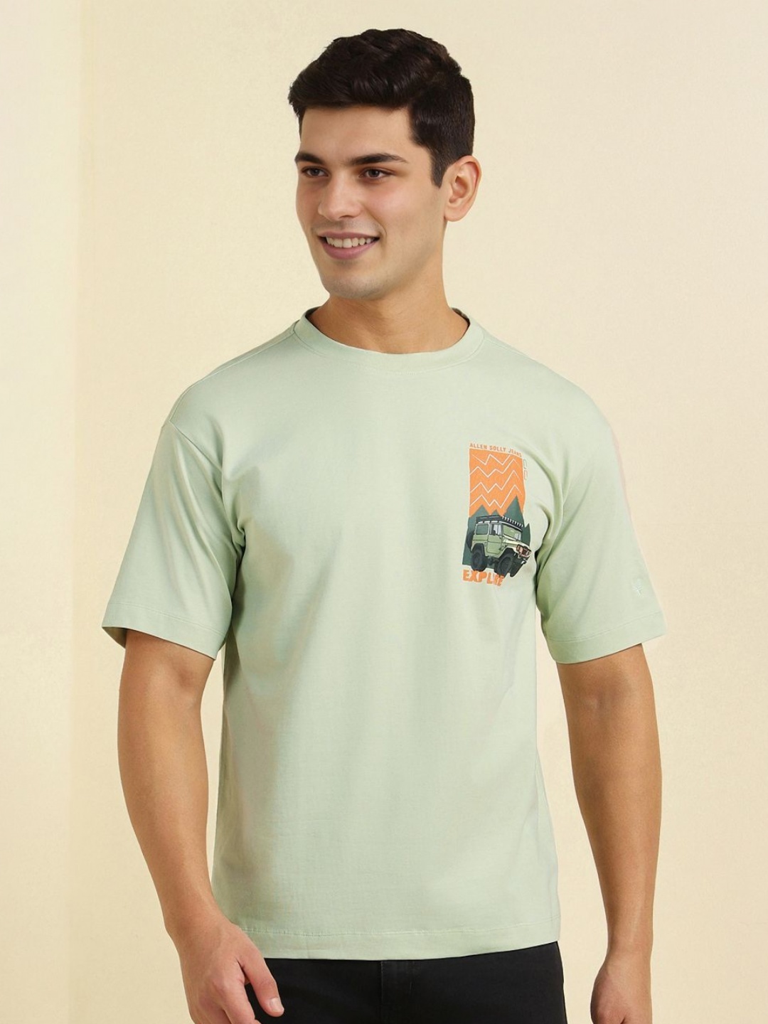 

Allen Solly Men Printed Pockets T-shirt, Green