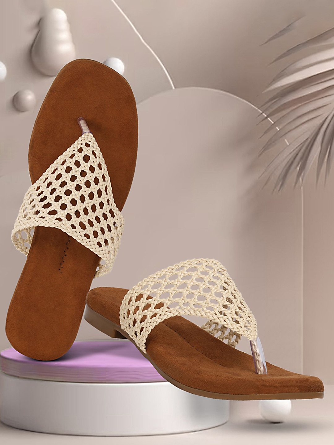 

Commander Shoes Women Textured Open Toe Flats, Cream