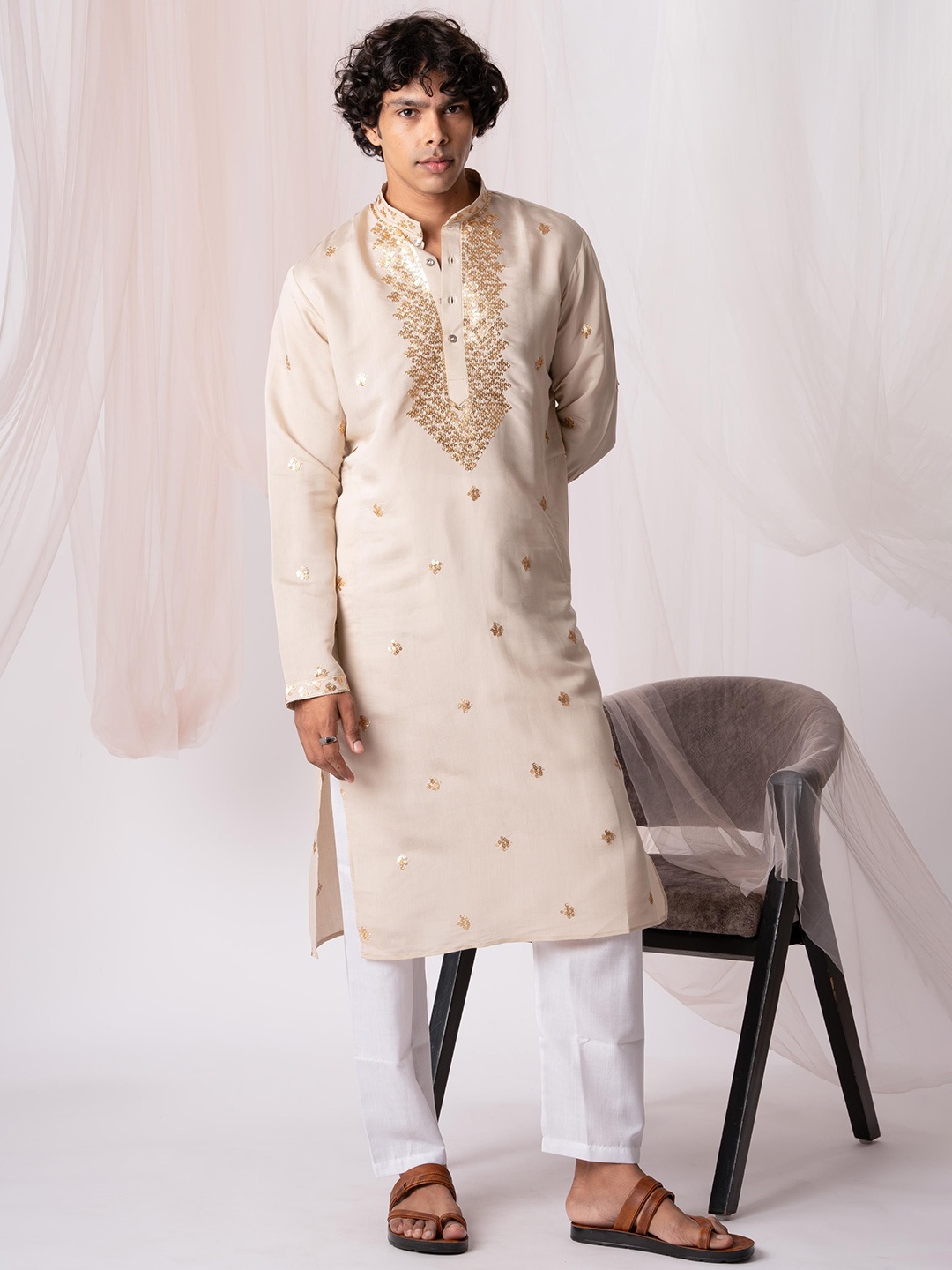 

5 Stitch Men Ethnic Motifs Embroidered Sequinned Mandarin Collar Chanderi Silk Kurta, Beige