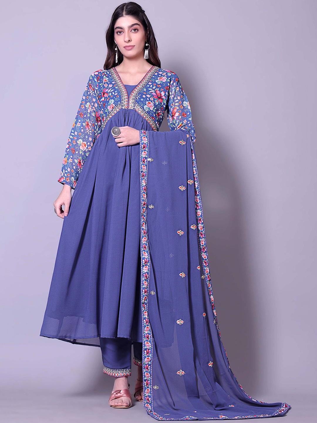 

DEL LUNA Women Floral Embroidered Empire Thread Work Kurta with Trousers & With Dupatta, Blue