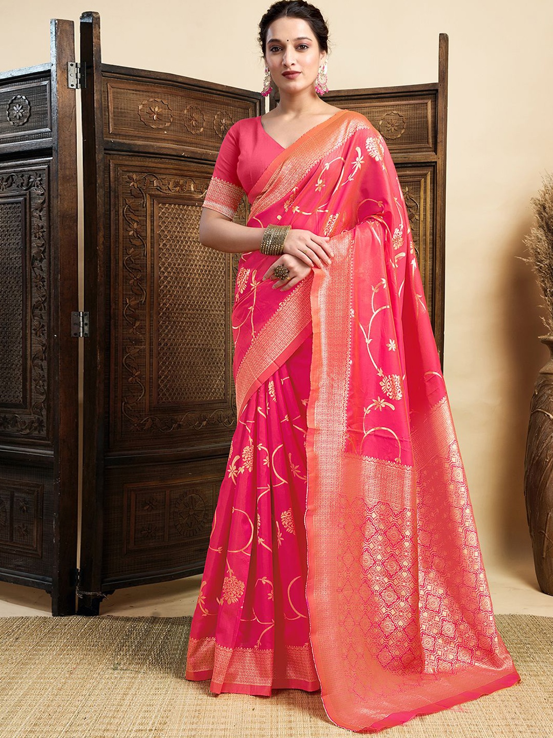 

HERE&NOW Woven Design Zari Silk Blend Banarasi Saree, Peach