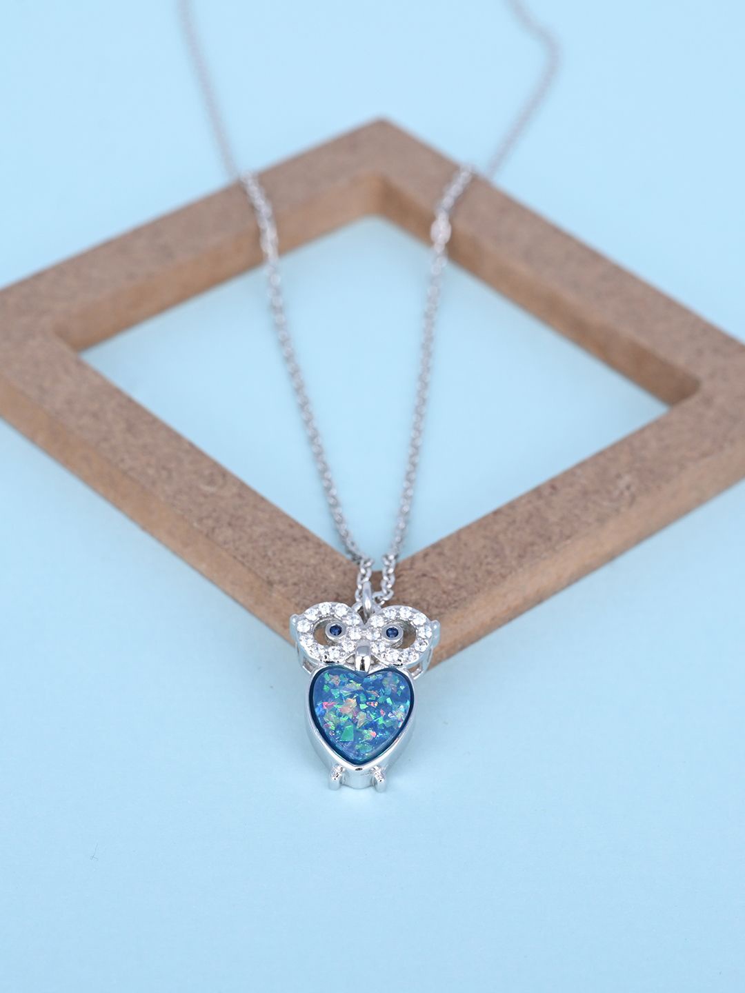 

Touch925 Mystic Owl 92.5 Pure Silver Cubic Zirconia Studded Pendant With Chain