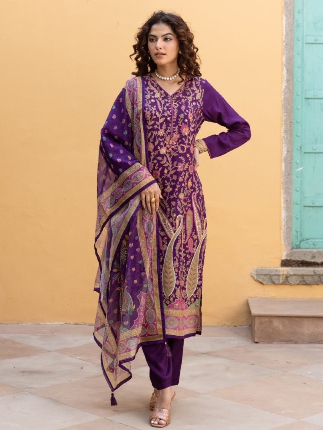 

AUTUMN LANE Women Floral Printed Regular Pure Cotton Kurta with Trousers & With Dupatta, Purple