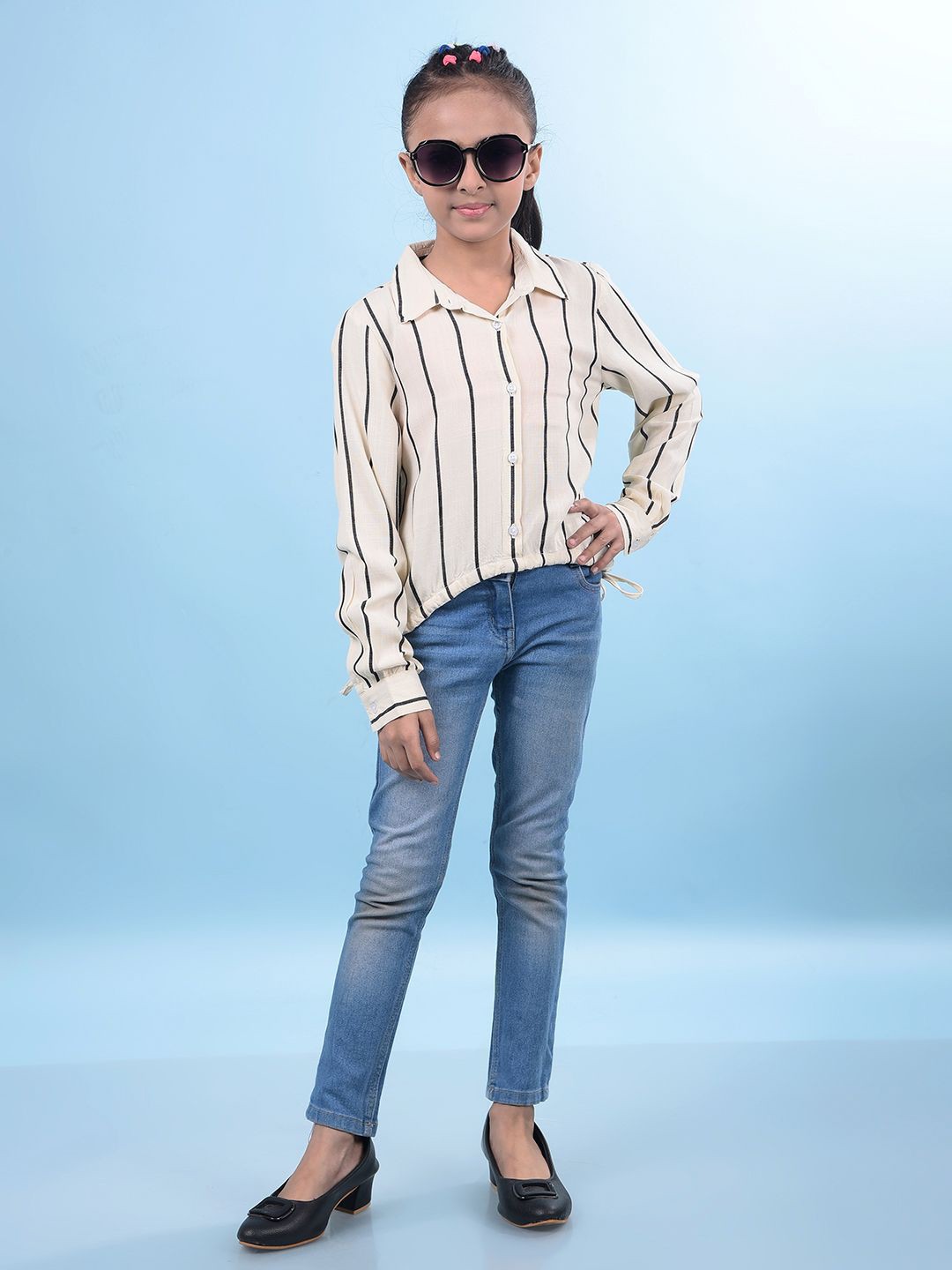 

Crimsoune Club Girls Classic Slim Fit Opaque Striped Casual Shirt, Cream