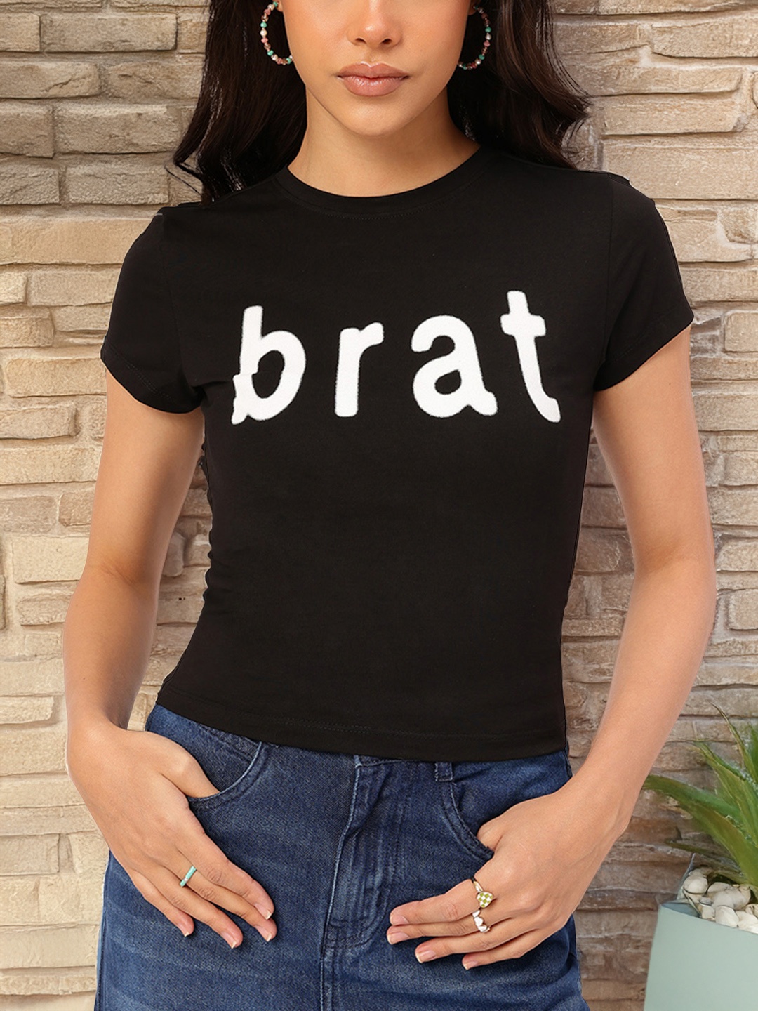 

DressBerry Street Savvy Lightweight Luxury 90's Cotton Tee, Black