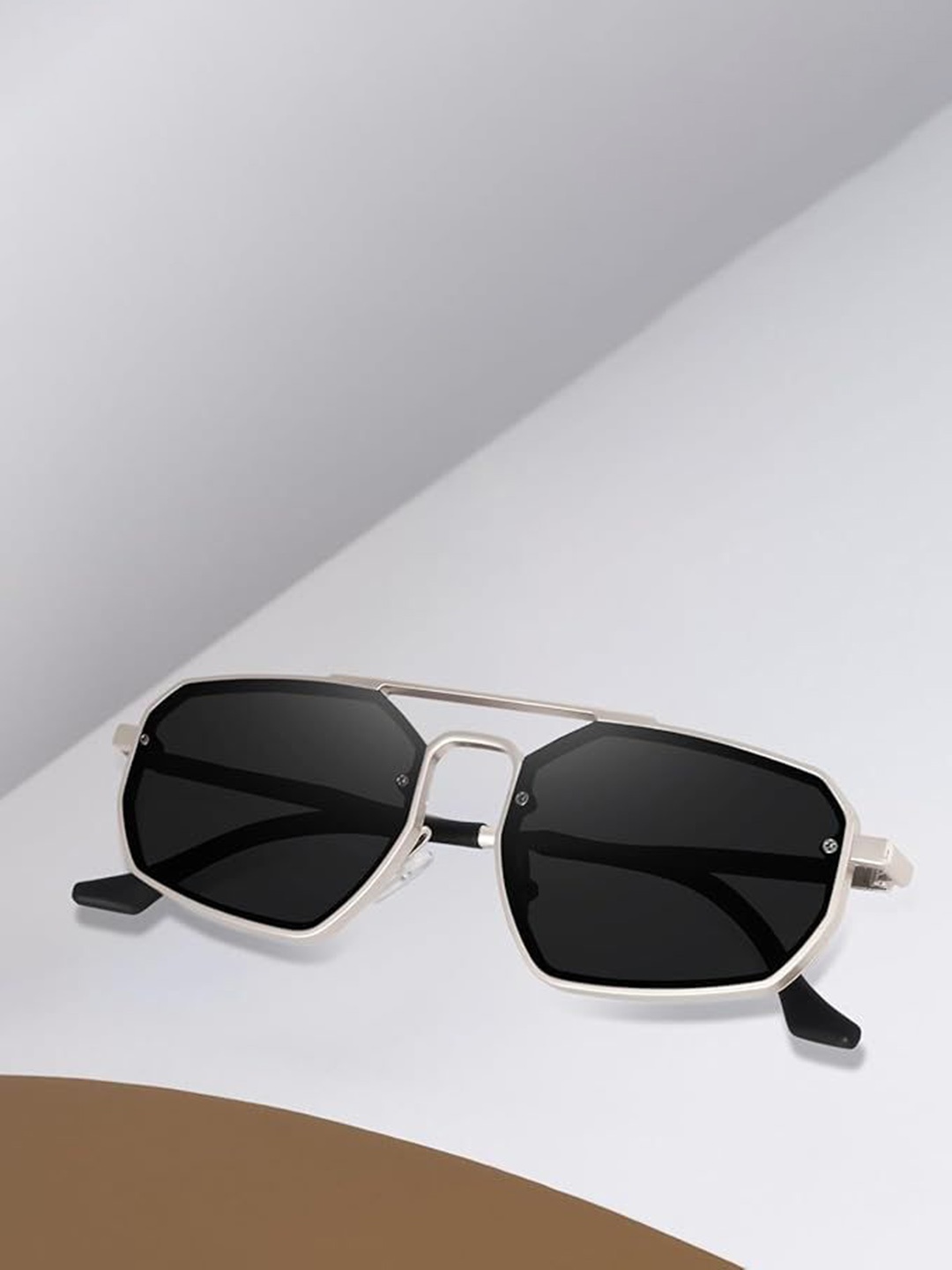 

IFLASH Unisex Rectangle Sunglasses with UV Protected Lens, Black
