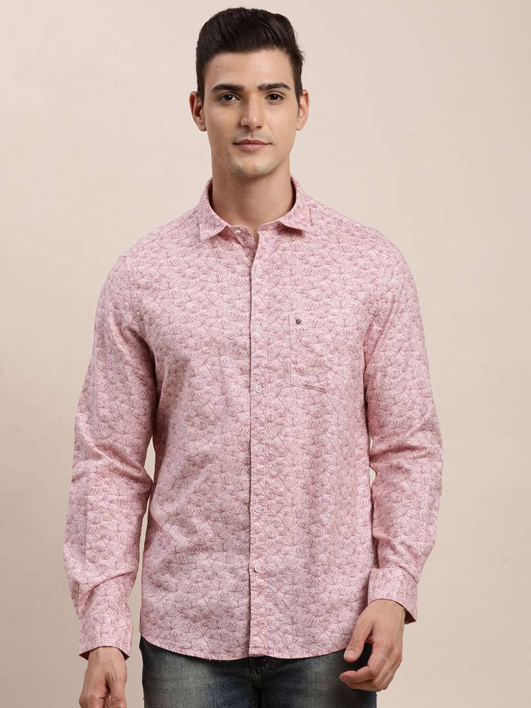 

Turtle Men Relaxed Slim Fit Opaque Printed Casual Shirt, Pink