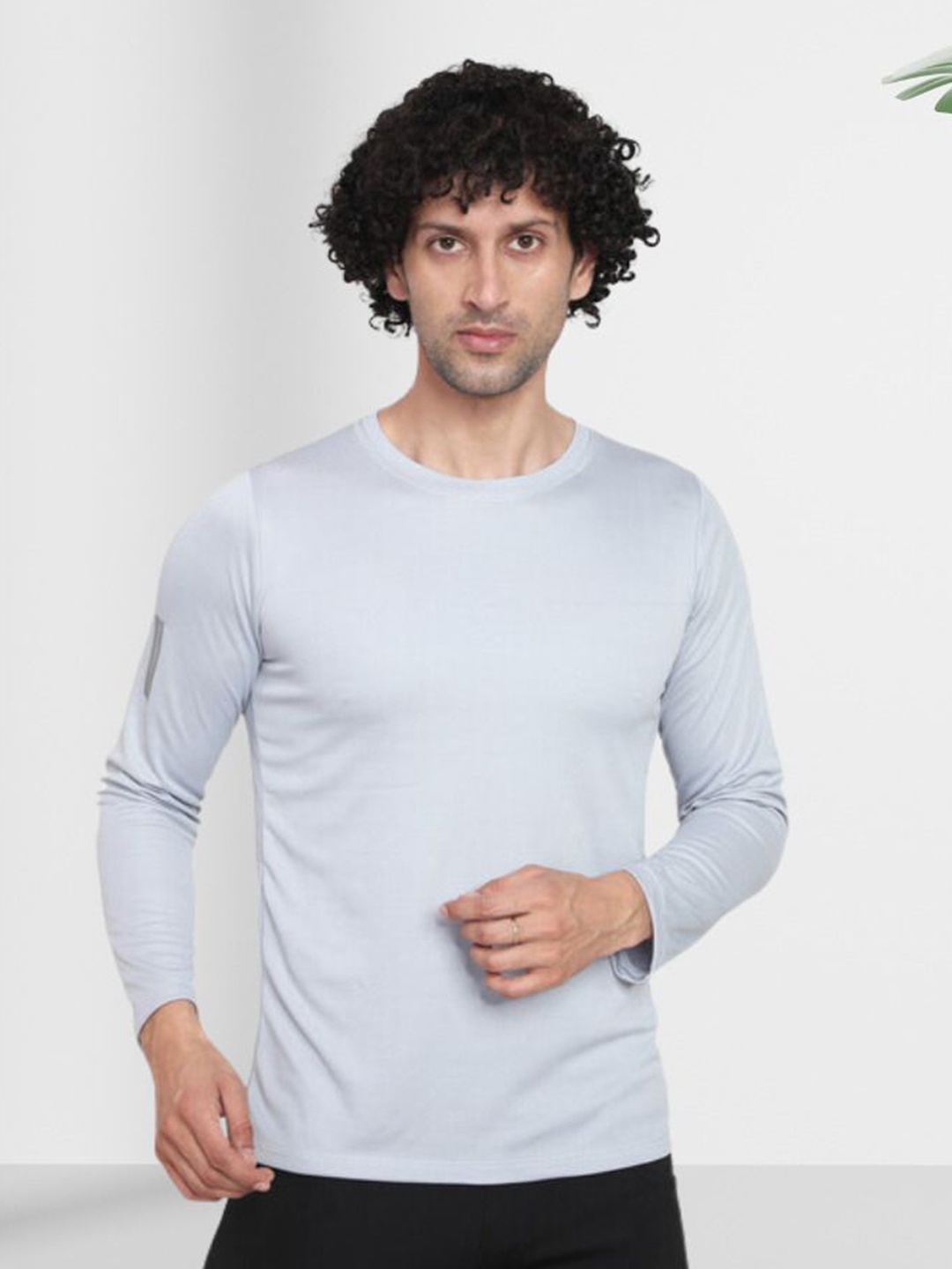 

FICKA Men High Neck Pockets T-shirt, Silver