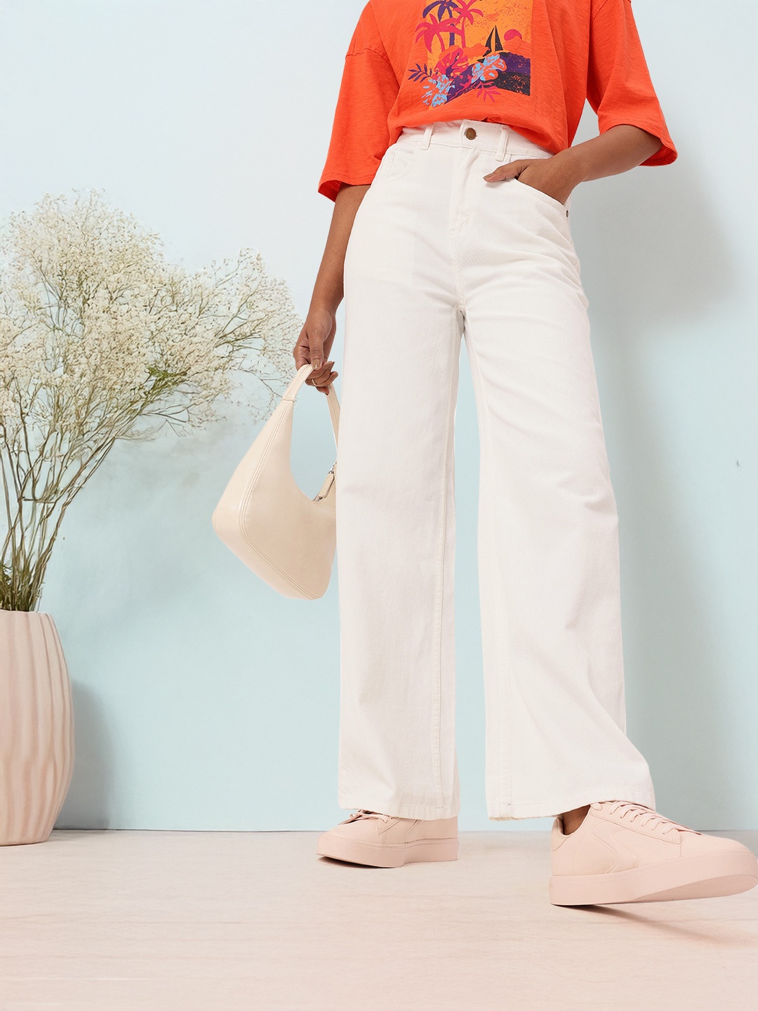

DressBerry Women Modern Edge Straight Fit Jeans, White