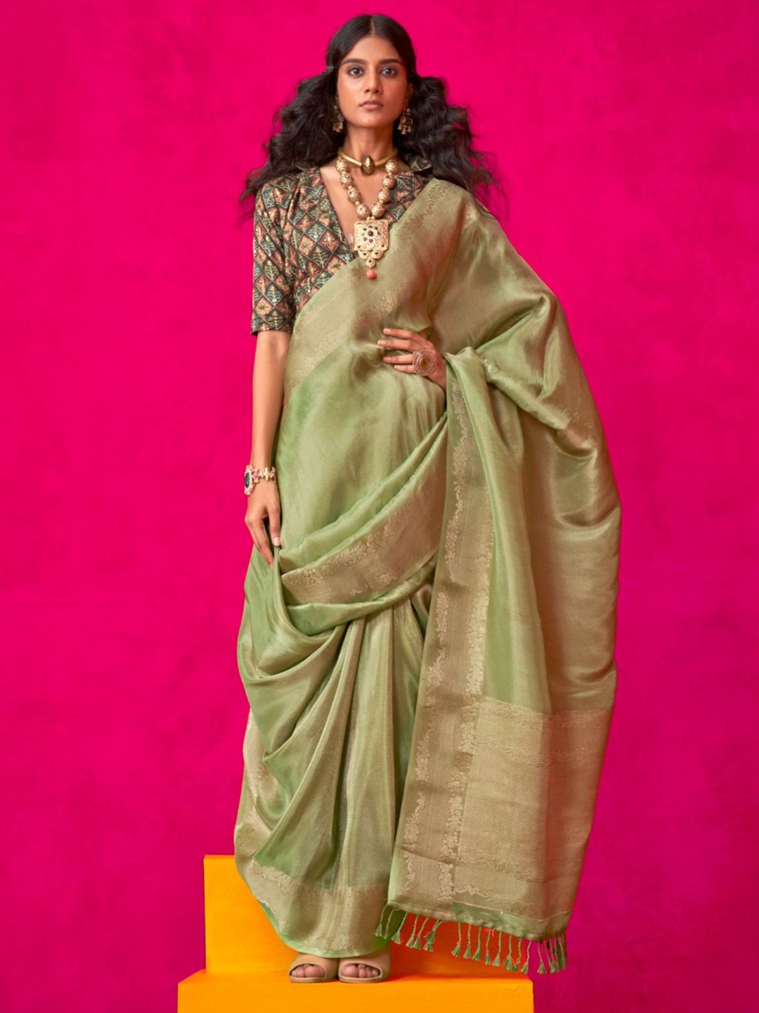 

DEVATITHI Green Pure Zari Tissue Handloom Silk Saree