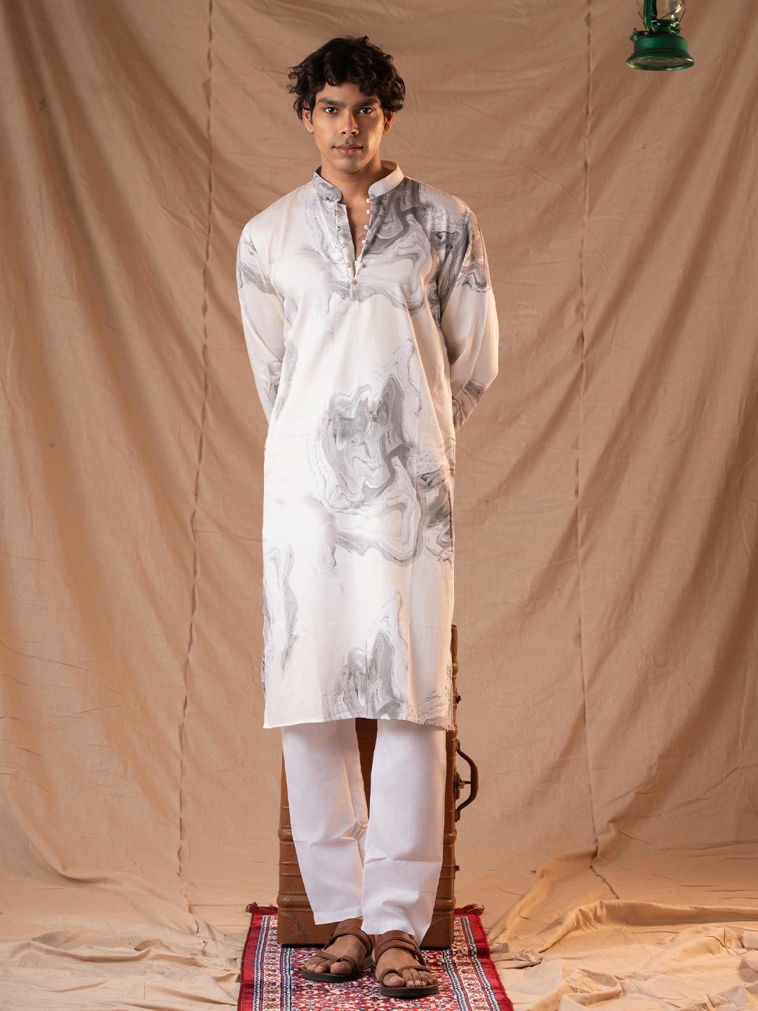 

5 Stitch Quirky Printed Mandarin Collar Kurta, White