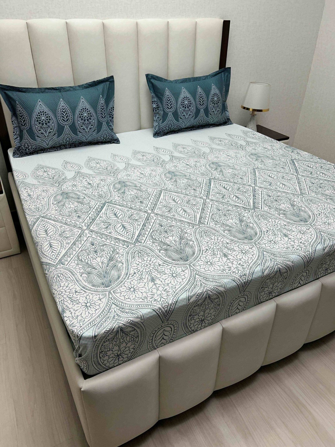 

Pure Decor Cotton King Size Double Bed Bedsheet With 2 Pillow Covers 2.74m X 2.74m, White