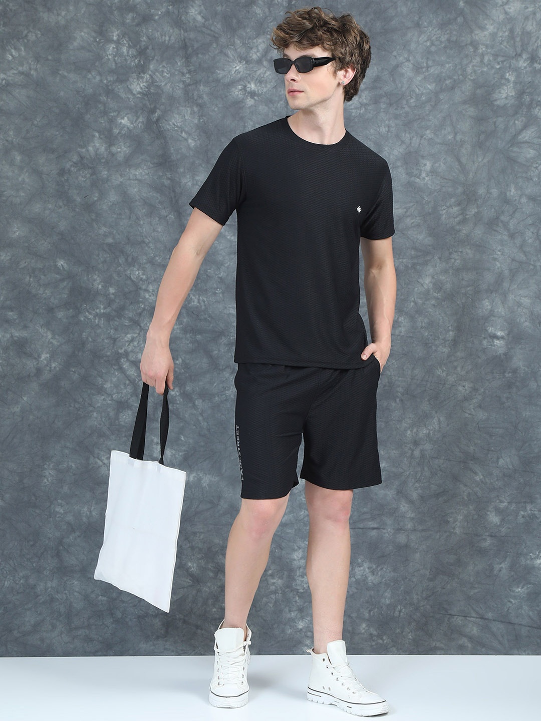 

PAUL STREET Self Design T-Shirt With Shorts, Black