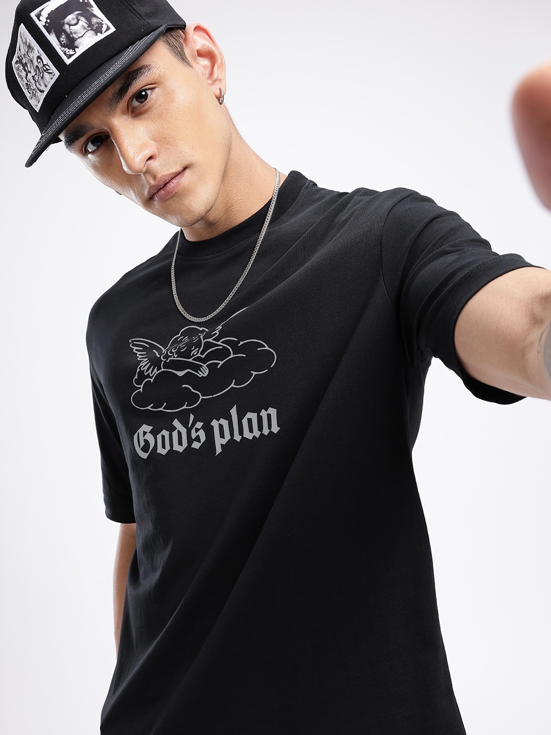 

glitchez Modern Classic Graphic Printed Relaxed Fit T-shirt, Black