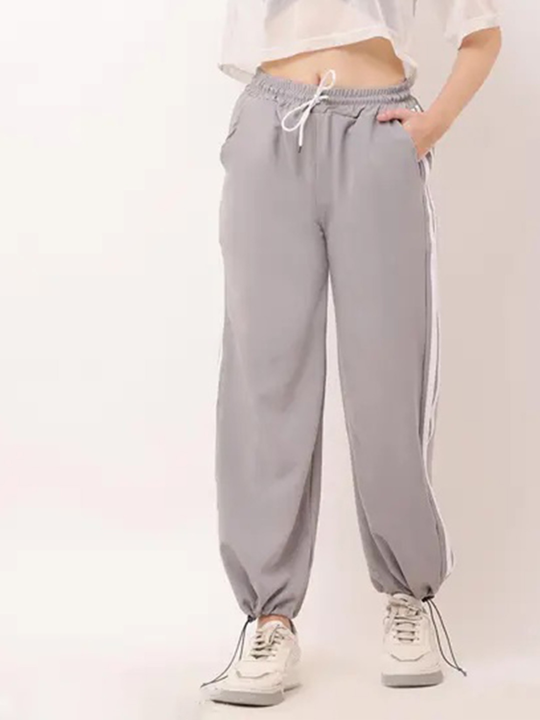 

FLEEPSHORT COLLECTION Girls Relaxed Joggers Trousers, Grey
