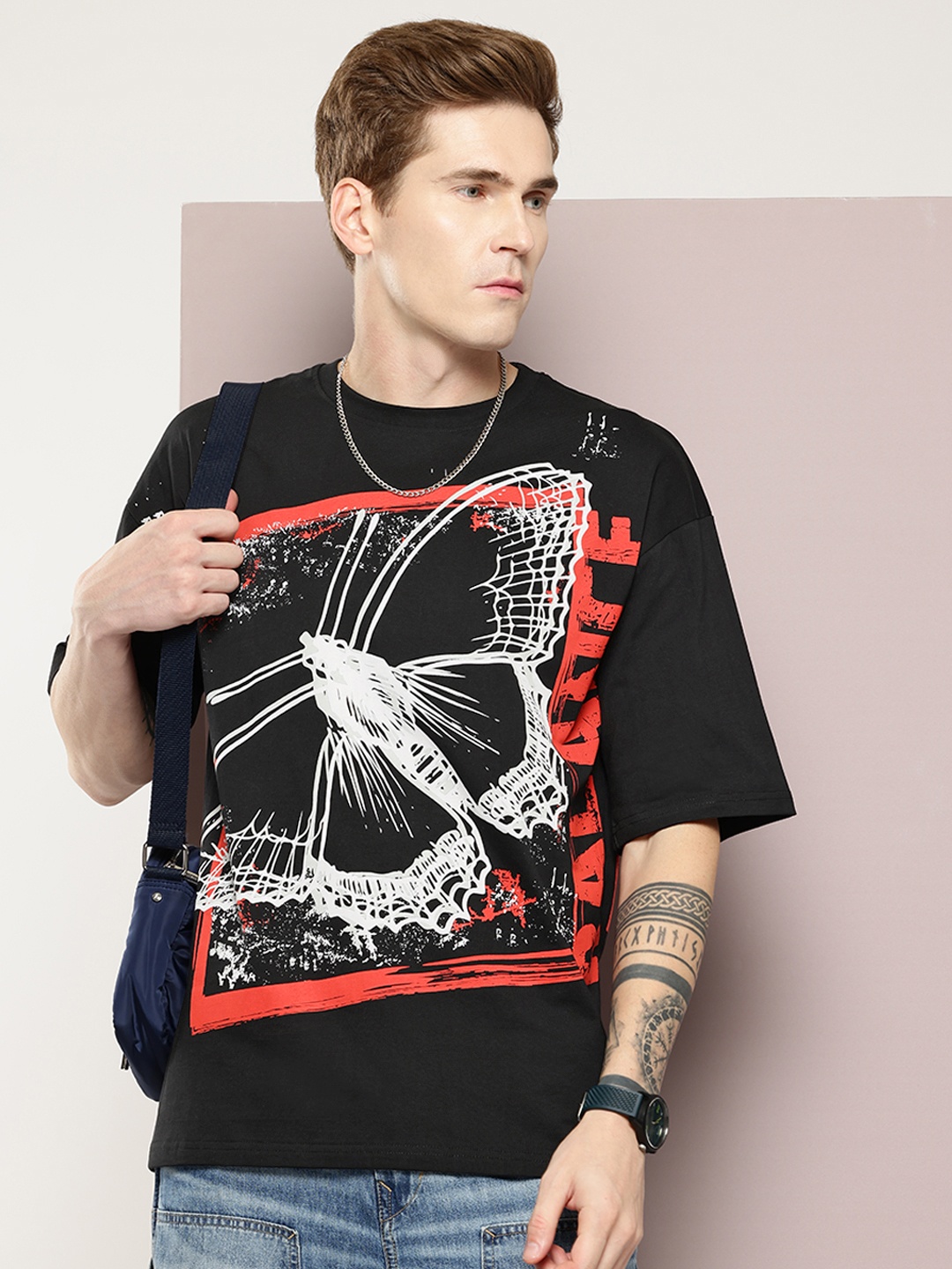 

Kook N Keech Printed Drop-Shoulder Sleeves Pure Cotton Oversized T-shirt, Black