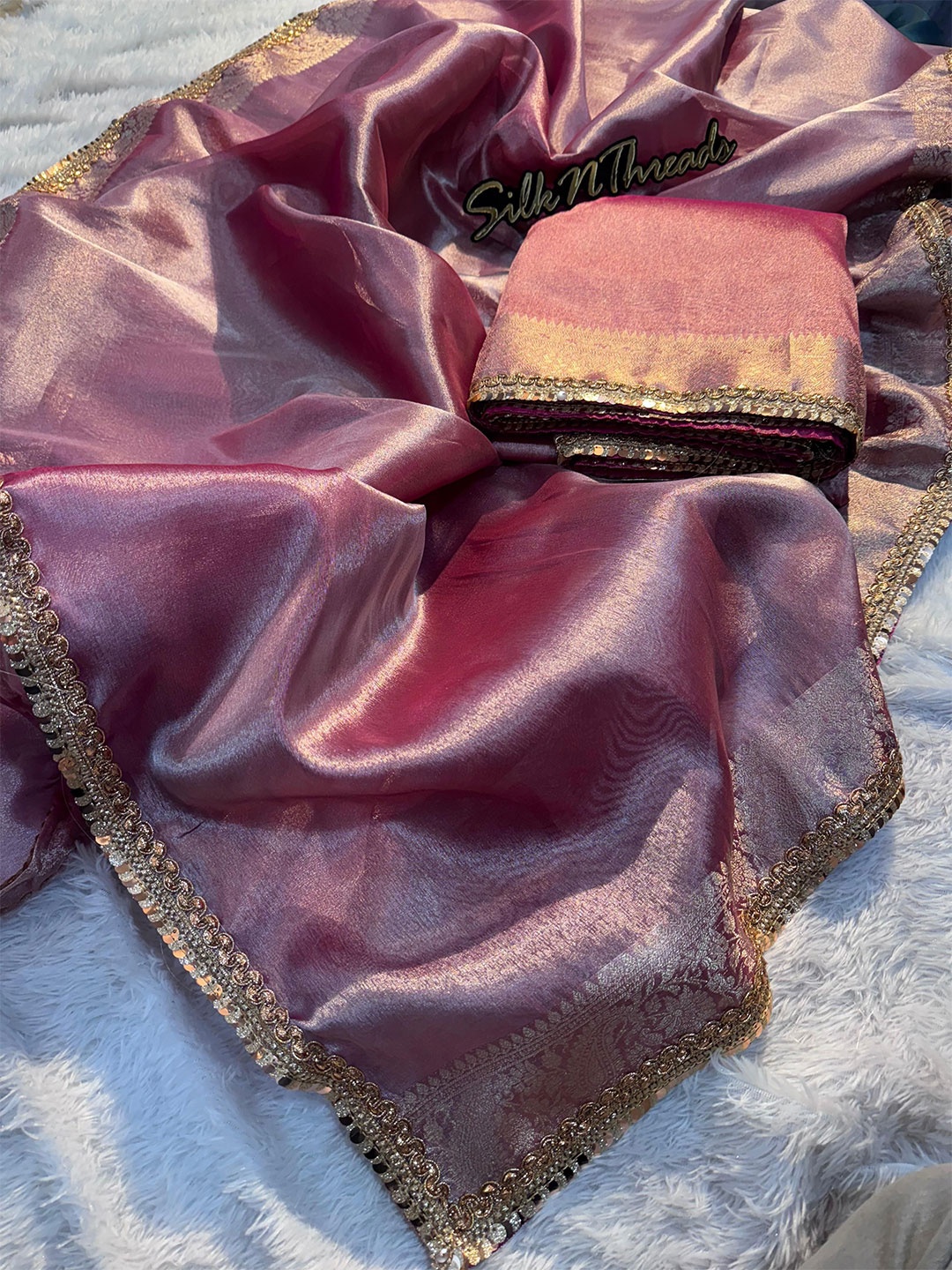 

DIVASTRI Woven Design Patchwork Tissue Banarasi Saree, Pink