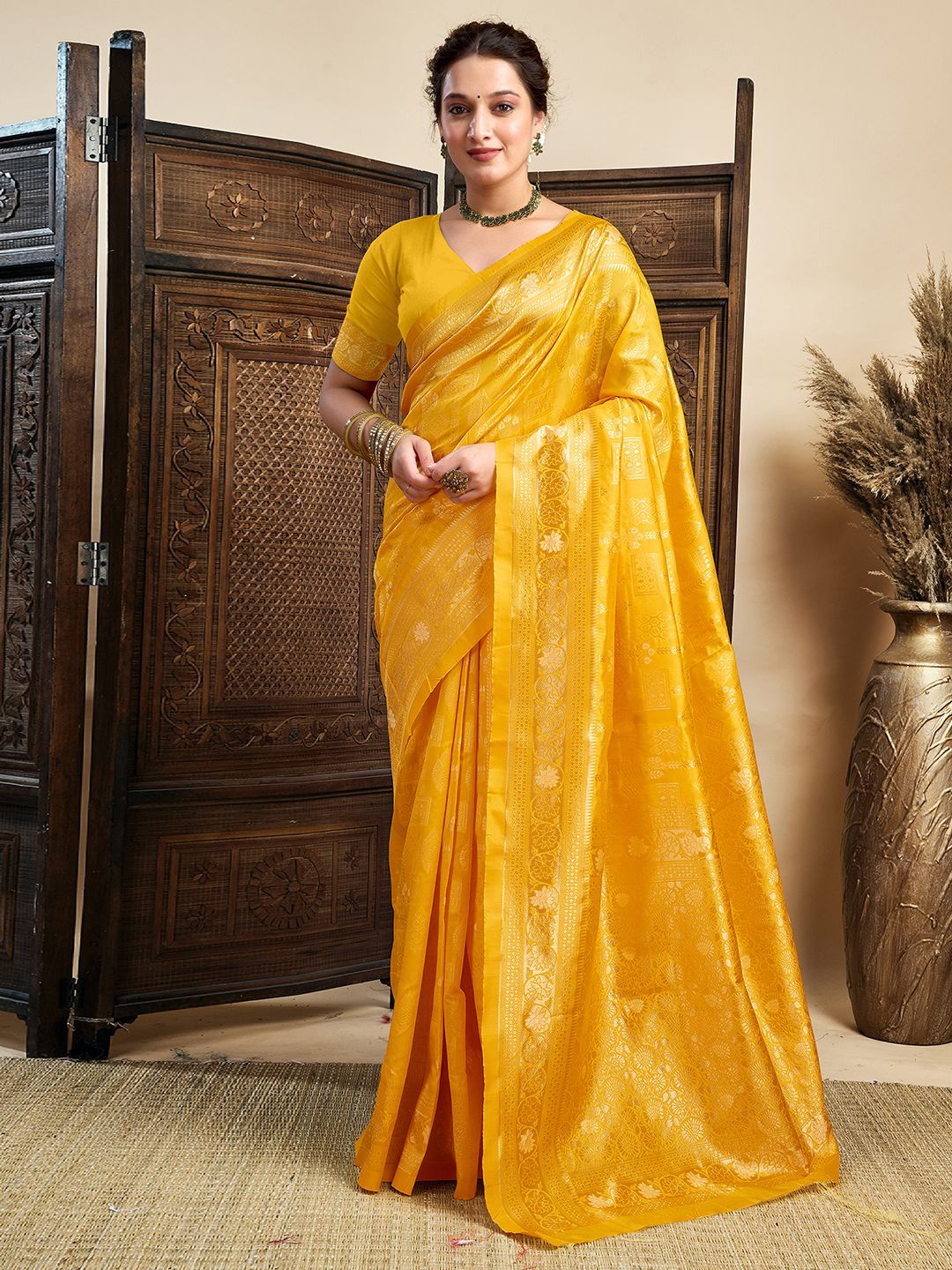 

HERE&NOW Woven Design Zari Silk Blend Banarasi Saree, Yellow