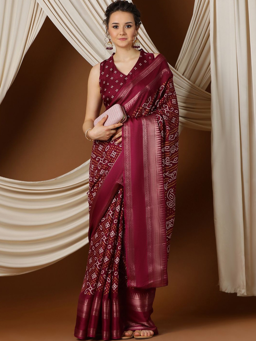 

Anouk Rustic Bandhani Zari Silk Blend Bandhani Saree, Burgundy