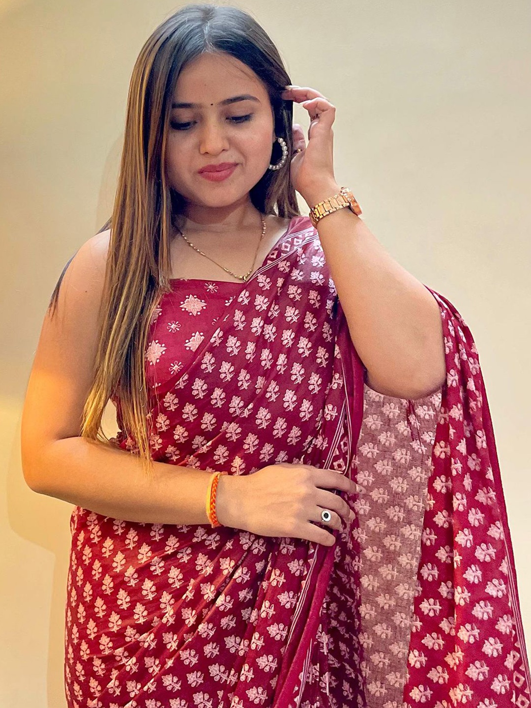 

Anouk Rustic Floral Bagh Saree, Magenta
