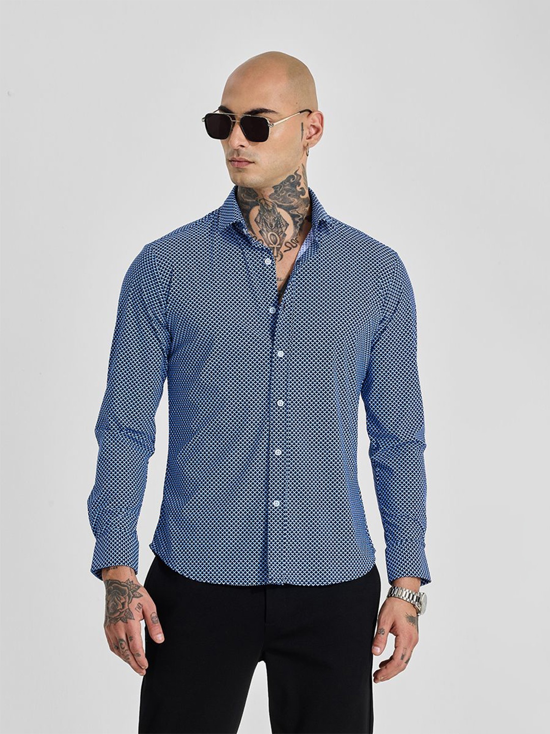 

Snitch Men Slim Fit Opaque Printed Casual Shirt, Navy blue