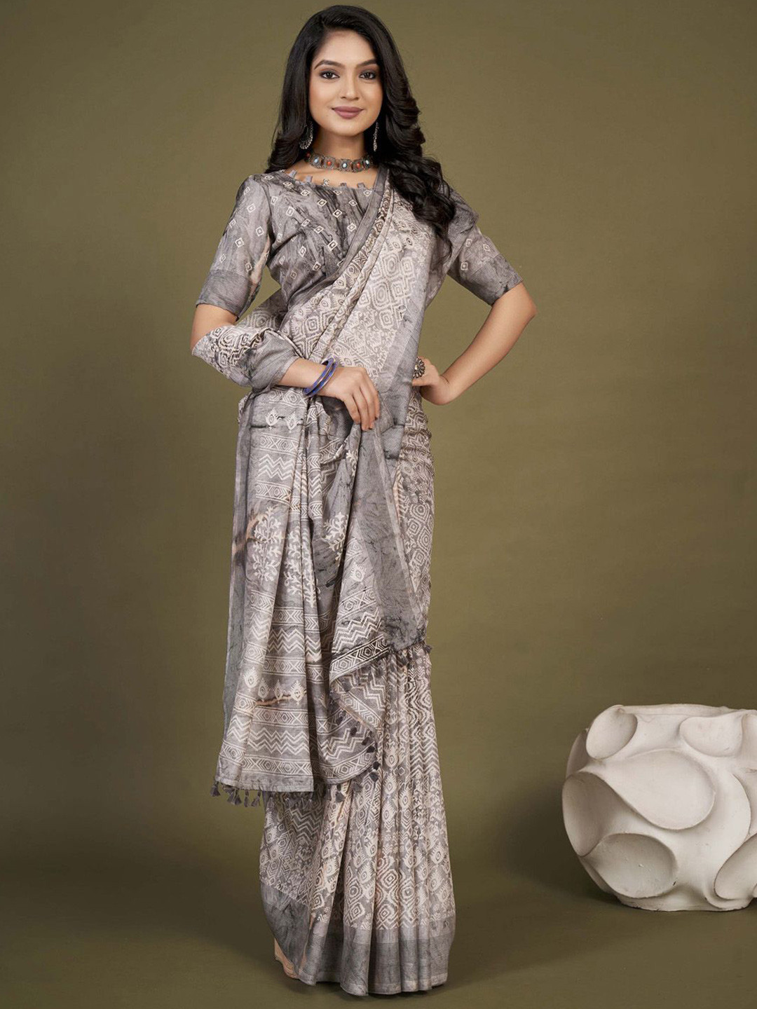 

Anouk Rustic Silk Blend Dabu Saree, Grey