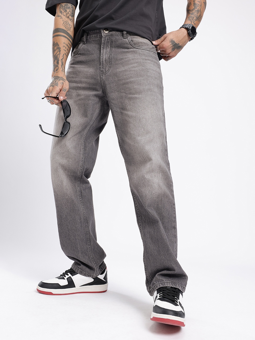 

glitchez Men Edgy Vibe Straight Fit Light Fade Jeans, Grey