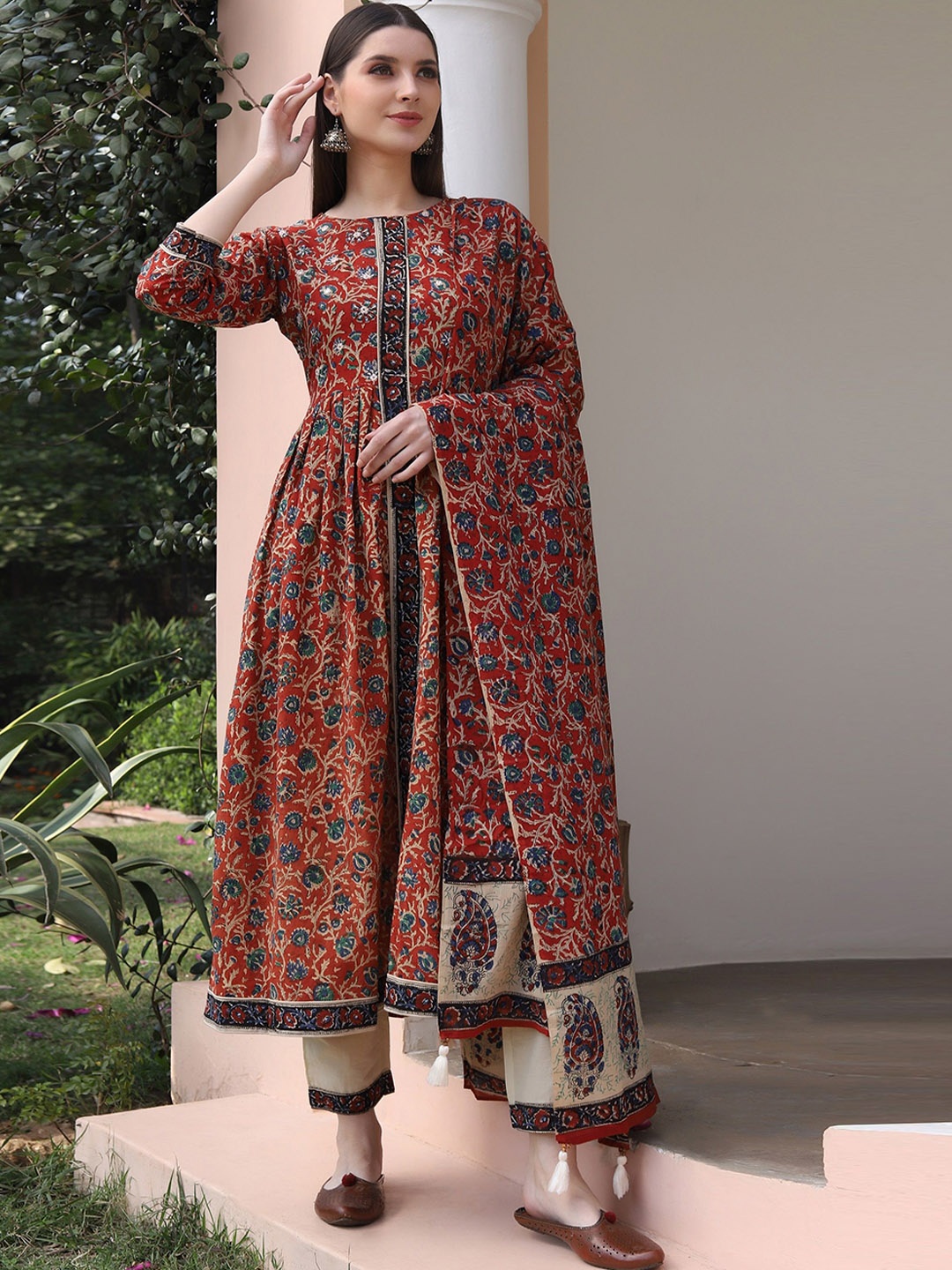 

HRITIKA Floral Printed Round Neck Anarkali Kurta With Trousers & Dupatta, Red