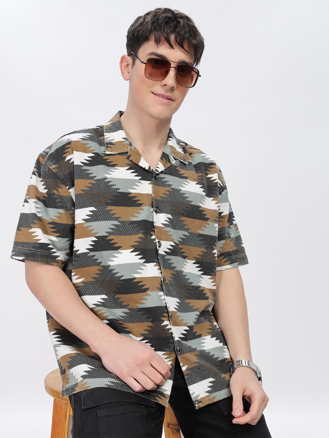 

COLOR HUNT Men Modern Opaque Printed Casual Shirt, Brown