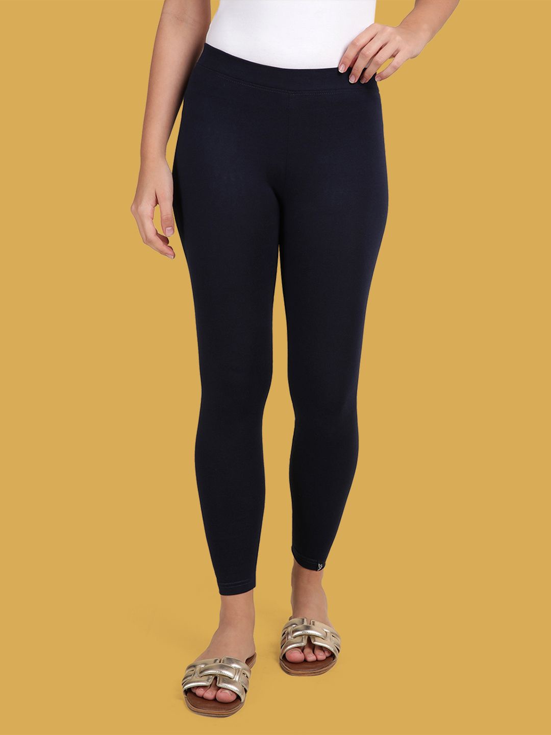

TWIN BIRDS Women Cotton Blend Solid Deep Navy Ankle Length Legging, Navy blue