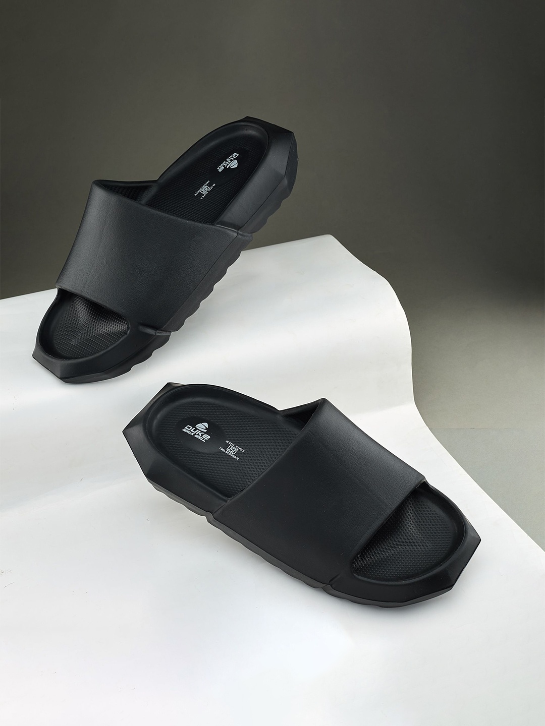 

DUKE Men Zenstep Sliders, Black