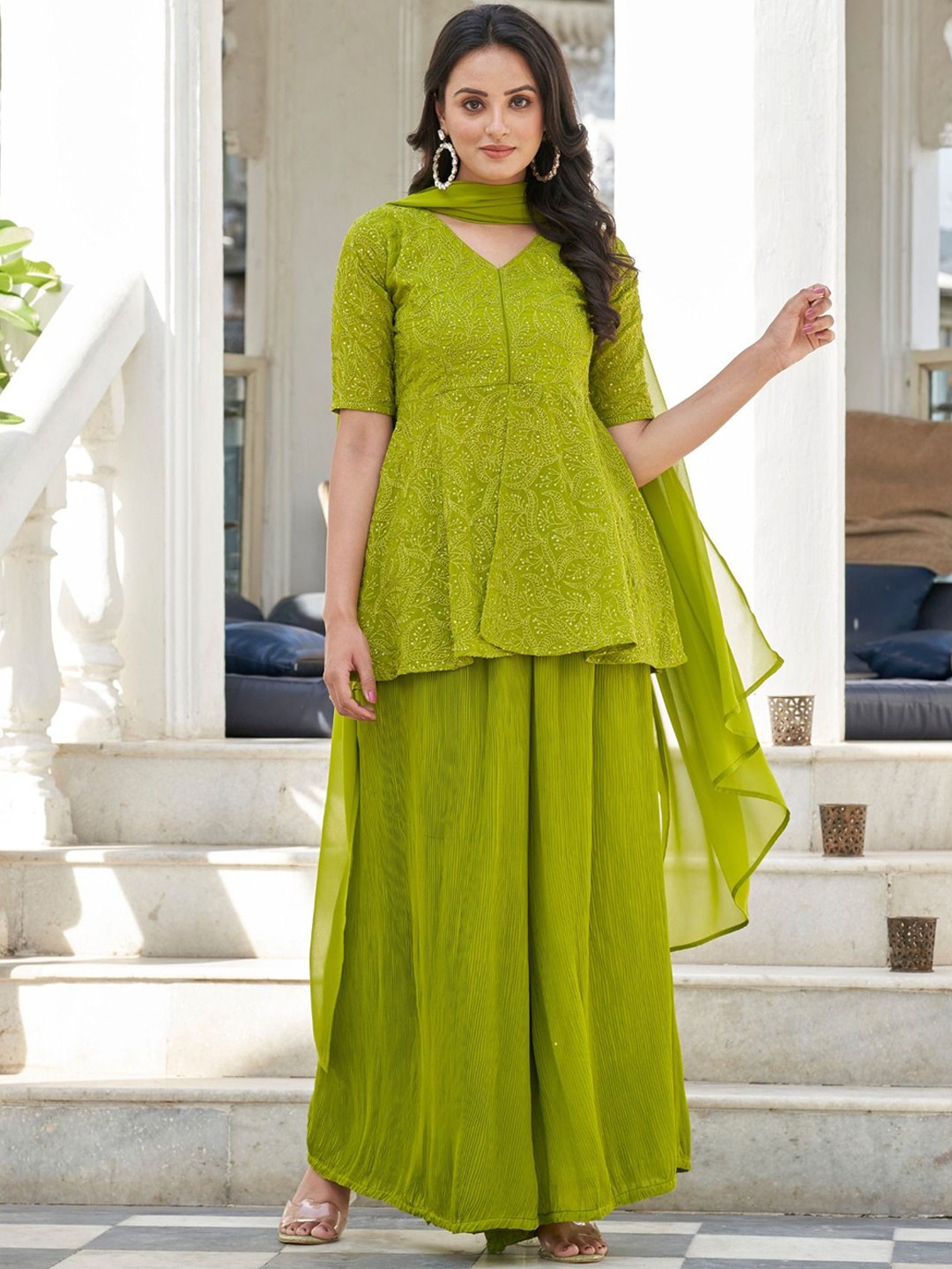 

ADENWEST Ethnic Motifs Embroidered Thread Work Kurti With Sharara & Dupatta, Green