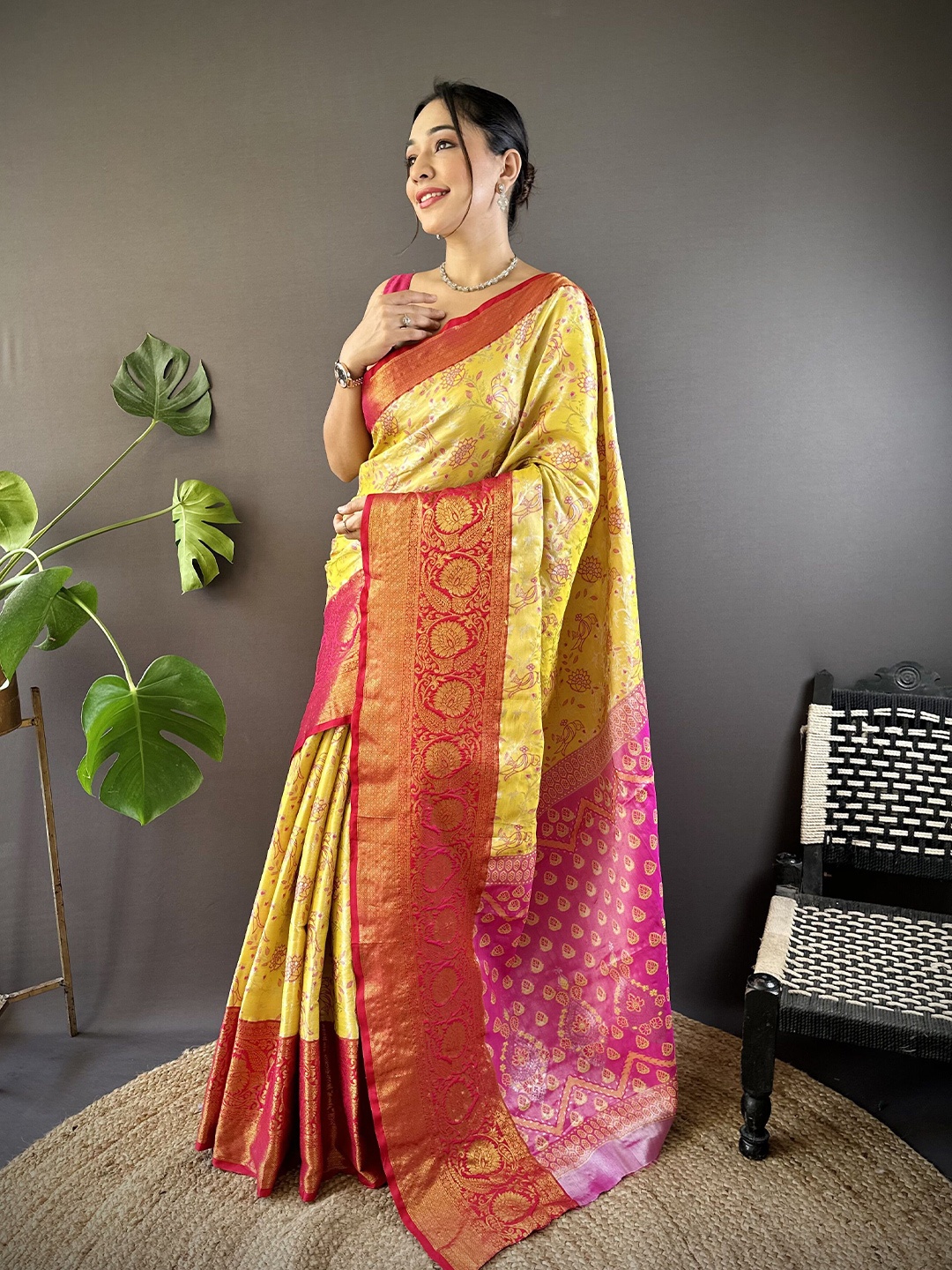 

NIWAA Woven Design Zari Tissue Kanjeevaram Saree, Yellow