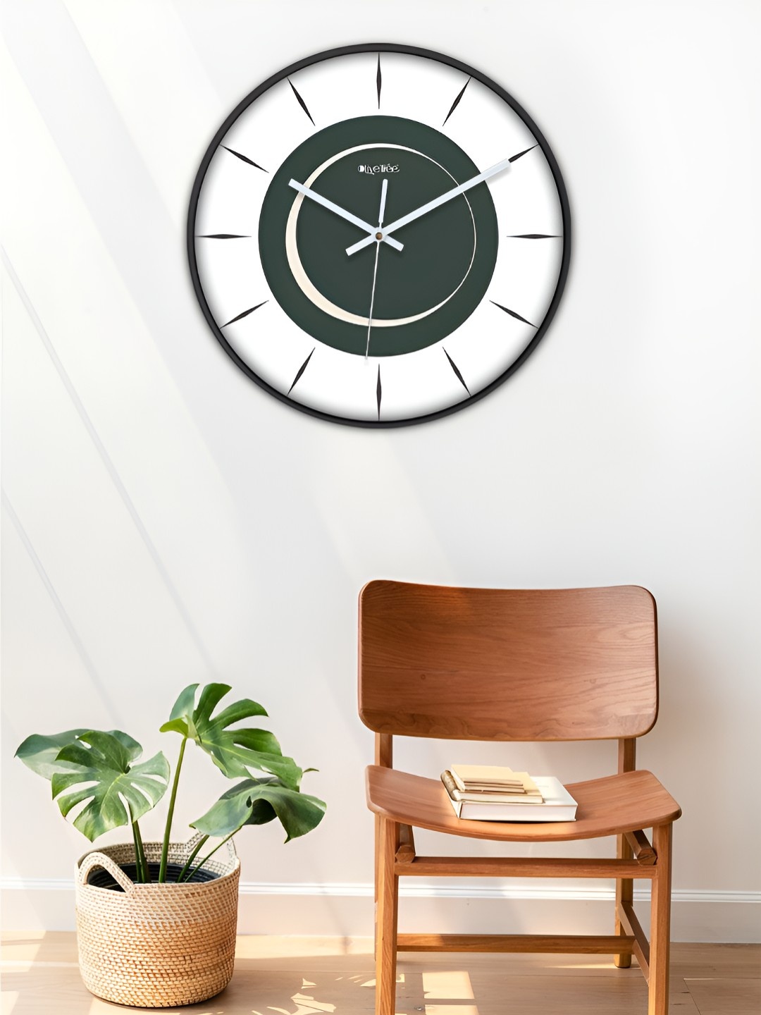

OLIVE TREE Black & White Traditional Wall Clock