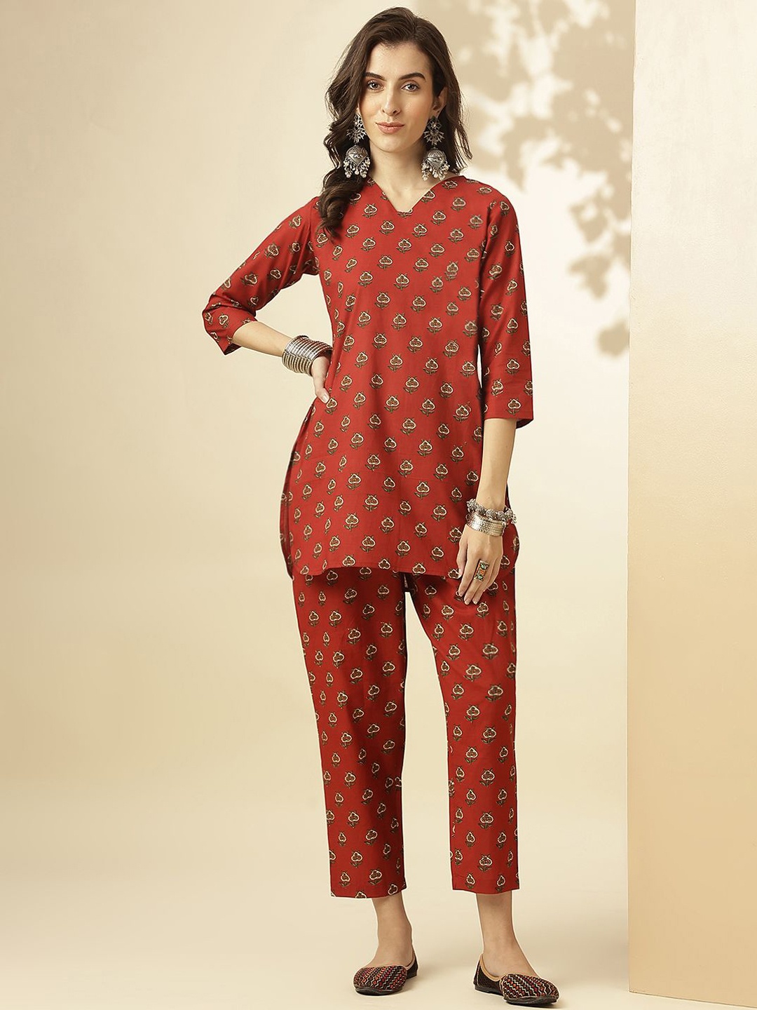 

HRITIKA Floral Printed Pure Cotton V-Neck Tunic With Trousers, Red