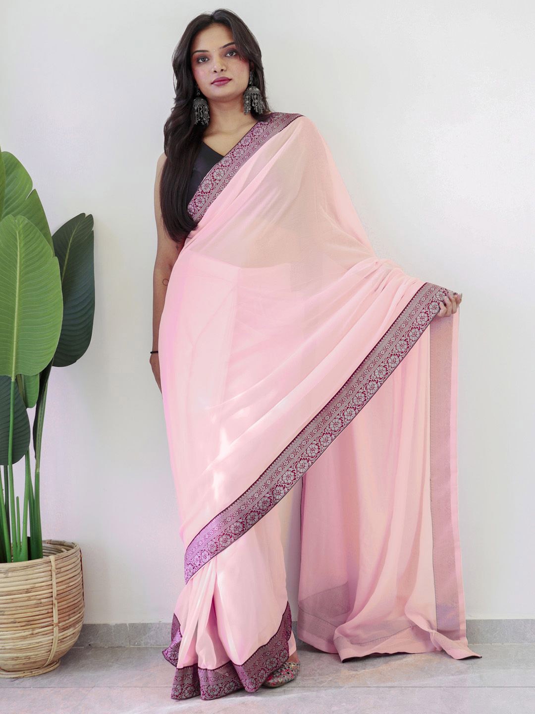 

Mitera Zari Poly Georgette Ready to Wear Saree, Pink