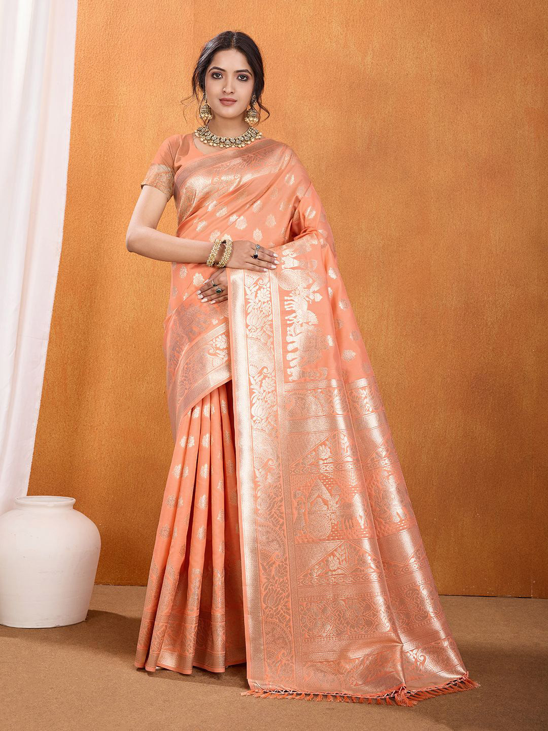 

NIWAA Woven Design Zari Pure Silk Banarasi Saree, Peach