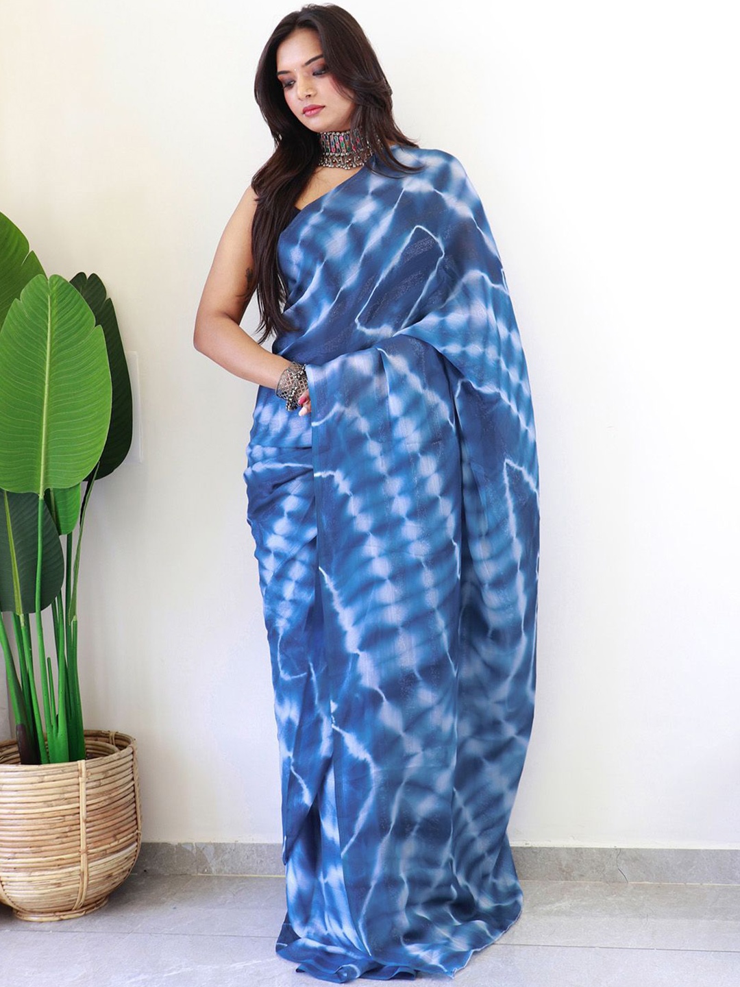 

Anouk Rustic Tie and Dye Poly Georgette Ready to Wear Saree, Blue