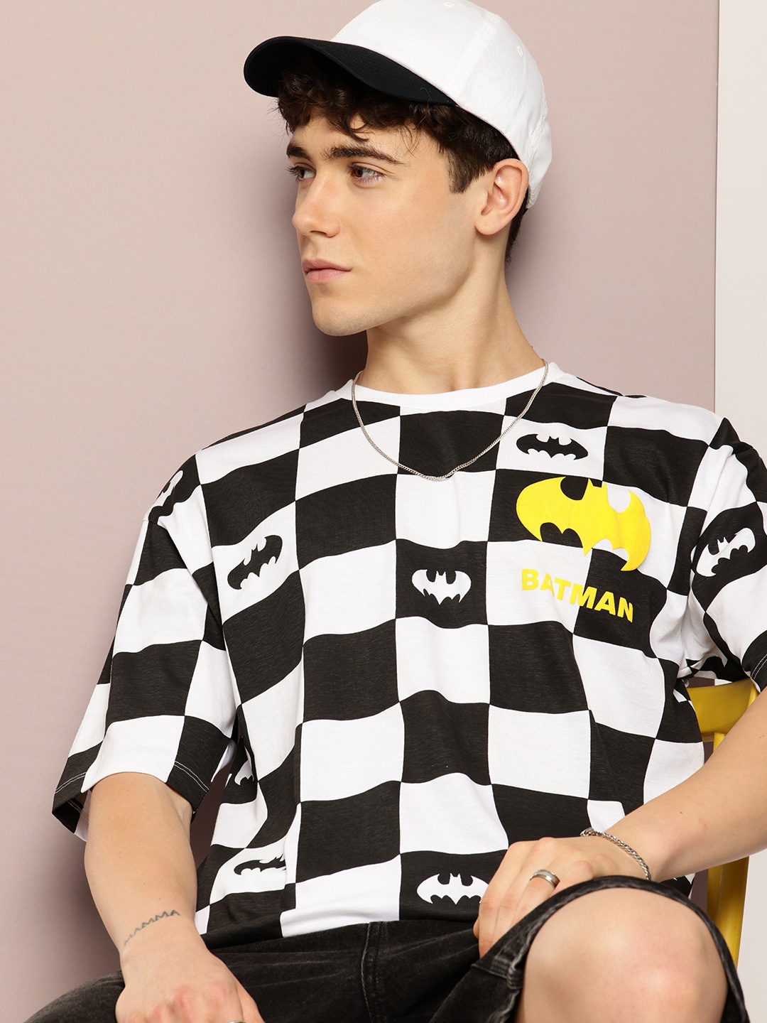 

Kook N Keech Batman Pure Cotton Checked Drop-Shoulder Sleeves Monochrome Oversized T-shirt, White
