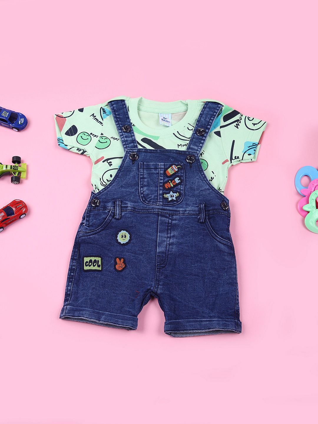

V-Mart Infant Boys Printed Cotton Dungarees With T-Shirt, Green