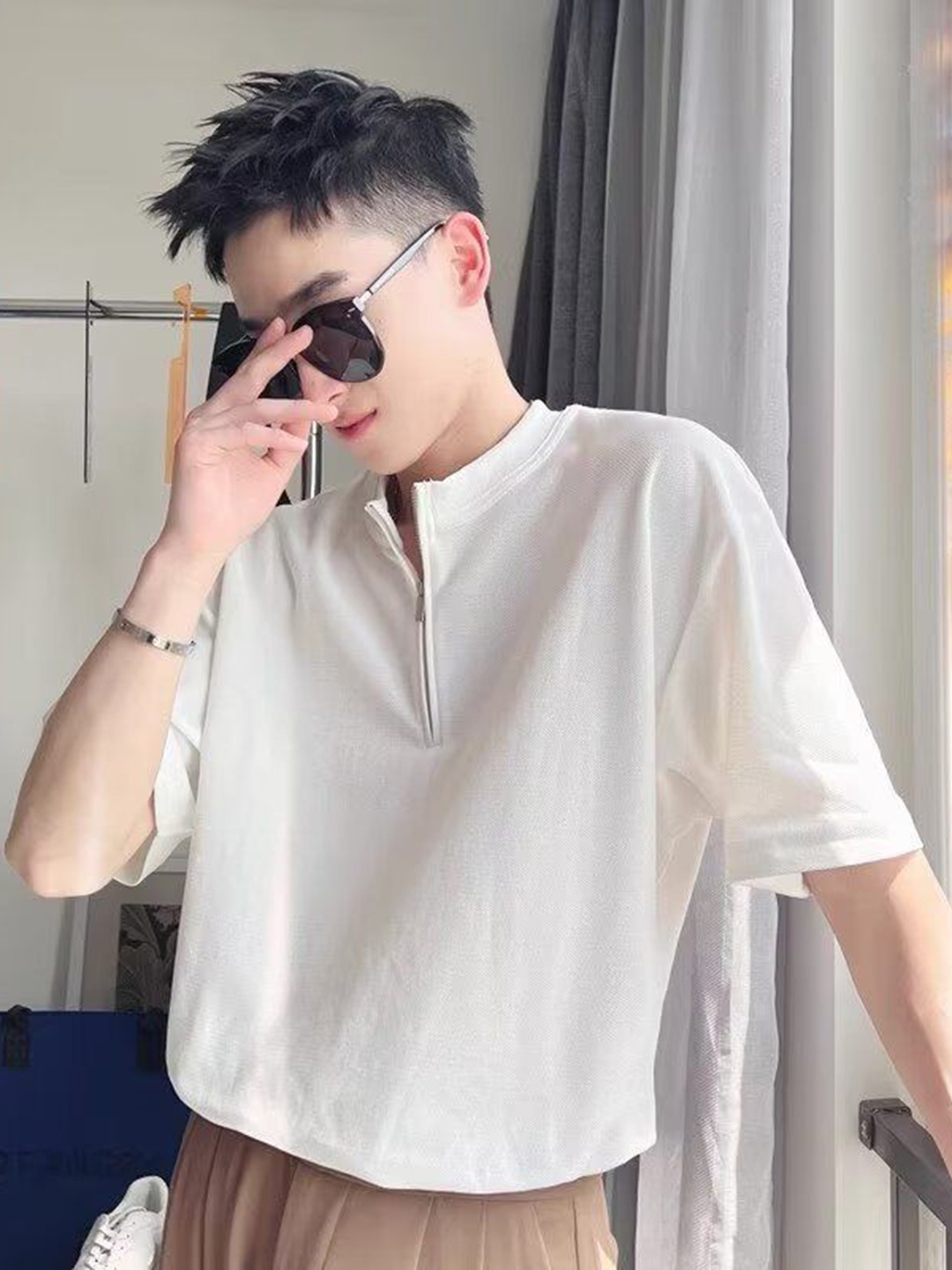 

StyleCast Men High Neck Drop-Shoulder Sleeves T-shirt, White