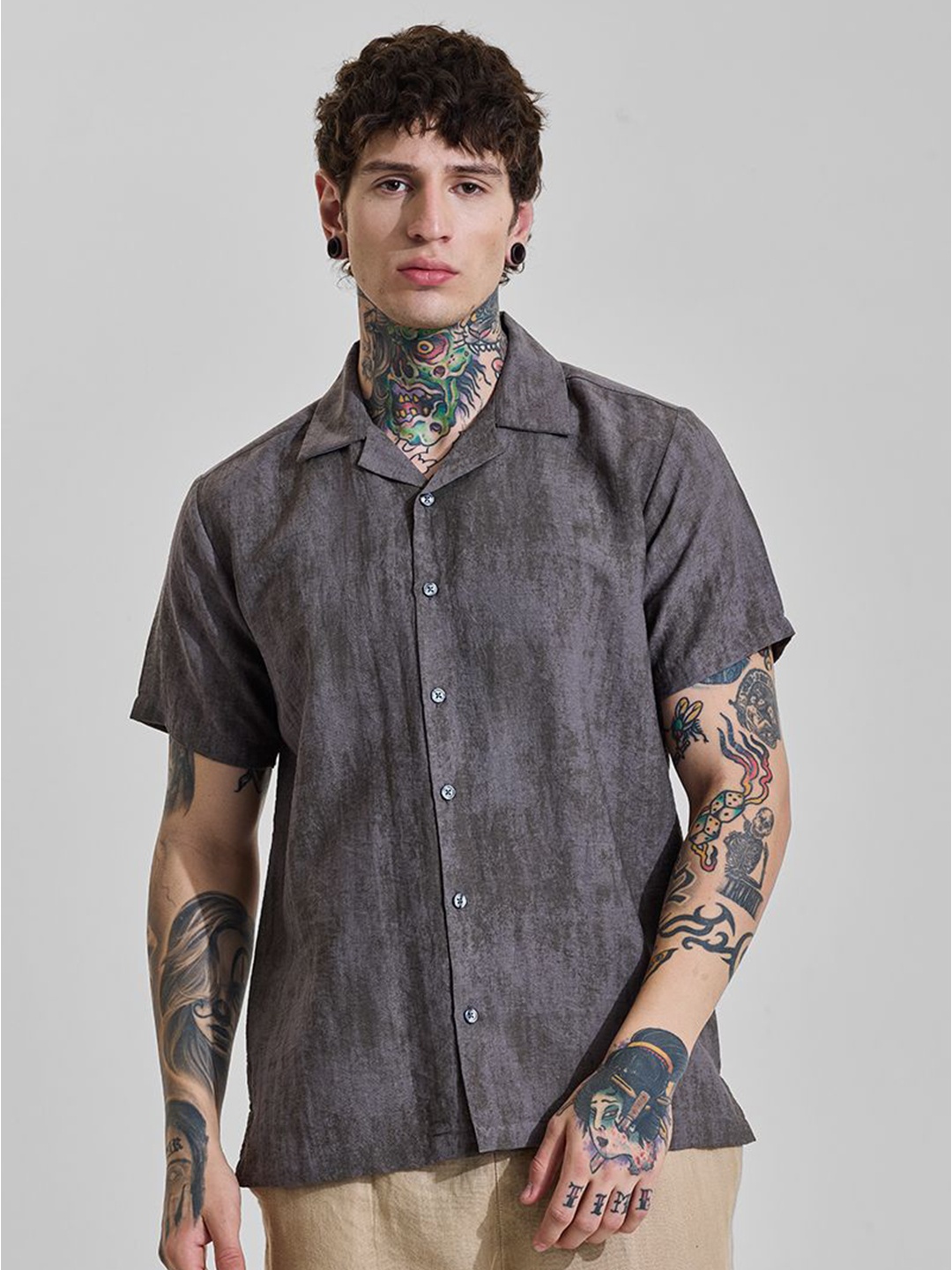 

Snitch Men Boxy Opaque Printed Casual Shirt, Charcoal