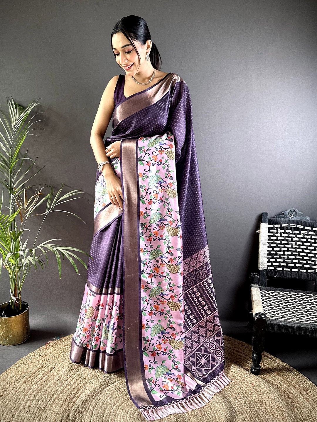 

NIWAA Kalamkari Zari Silk Blend Saree, Purple